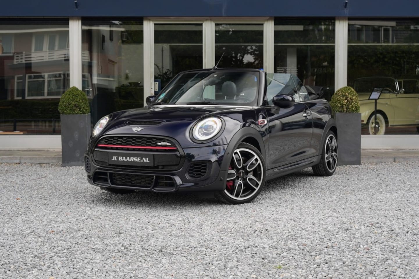 MINI Cabrio - 2.0 JCW CHILI /LED/HAR-KAR/LEDER/PDC/CARPLAY - AutoWereld.nl