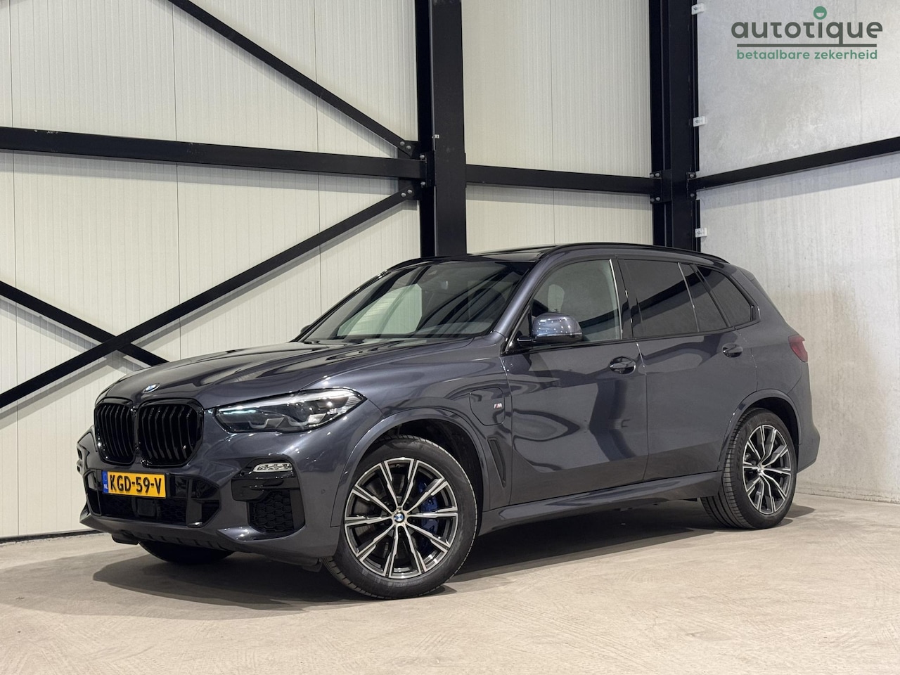 BMW X5 - xDrive45e M-Sport | panorama | navi | leder | led | shadow line | - AutoWereld.nl