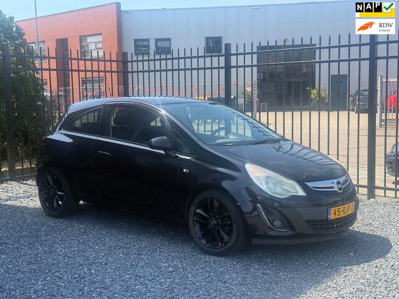 Opel Corsa - 1.2-16V Cosmo IJSKOUDE AIRCO!APK2027!AUTOMAAT!NAVI! - AutoWereld.nl