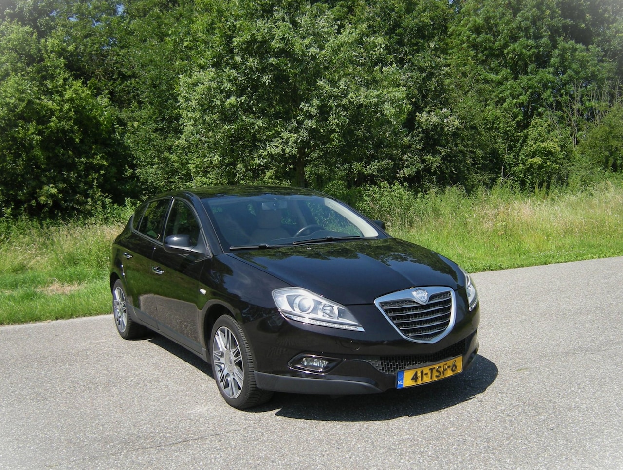Lancia Delta - 1.8-16V Di Platinum . 5 Drs . AUTOMAAT . Airco . Cruiscontrol . flippers op stuur . enz en - AutoWereld.nl