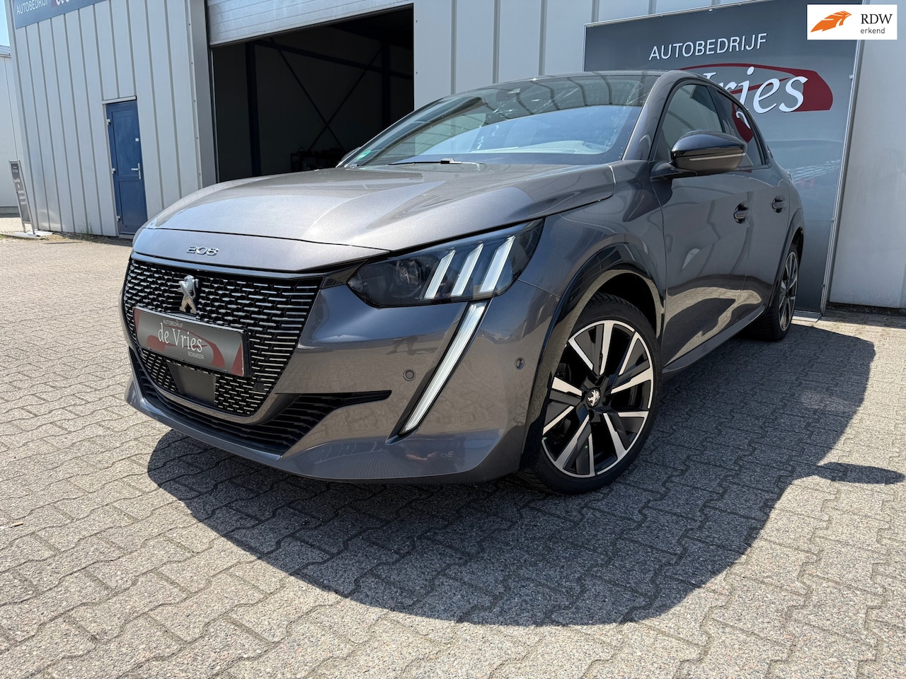Peugeot 208 - 1.2 PureTech GT / Airco / Navi / 3D Cockpit / Achteruit rij camera / cruise control / Appl - AutoWereld.nl