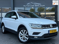 Volkswagen Tiguan - 1.4 TSI 4Motion Highline Business R Pano Trekhaak Vol optie