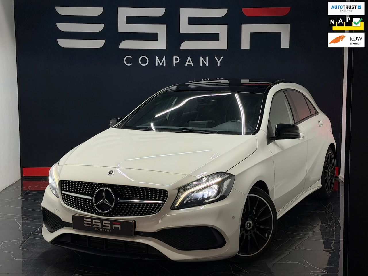 Mercedes-Benz A-klasse - 180 AMG Night Pano Sfeerverl Navi NAP - AutoWereld.nl