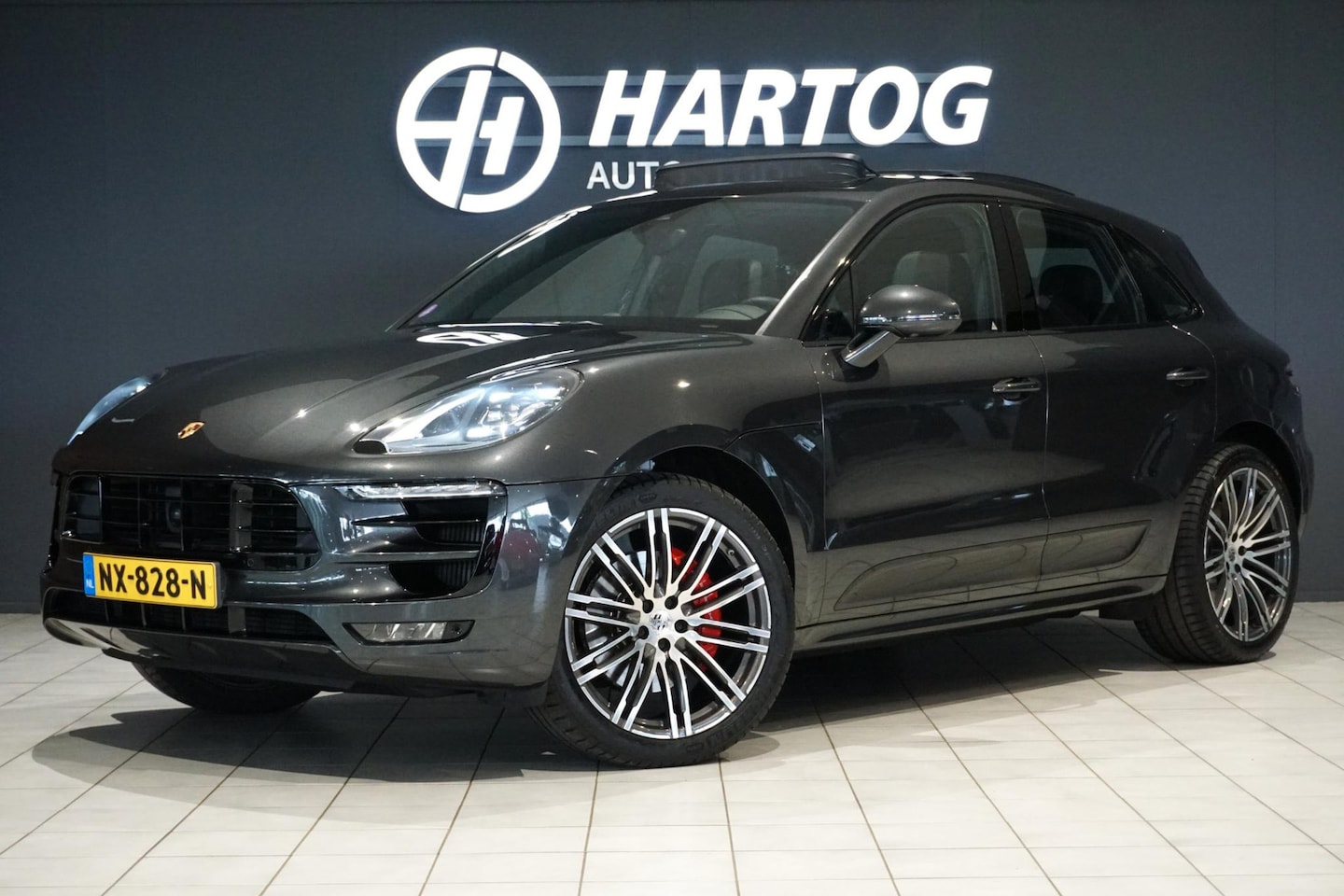 Porsche Macan - 3.6 Turbo *NL AUTO / PORSCHE ONDERHOUDEN* + CARBON / PANO / SPORT CHRONO - AutoWereld.nl
