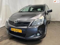 Toyota Verso - 2.0 D-4D Business 7p. - Schade