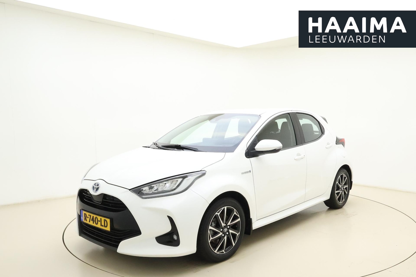 Toyota Yaris - 1.5 Hybrid Dynamic Stoelverwarming l Camera l Climate Control l Cruise Control l DAB l Key - AutoWereld.nl