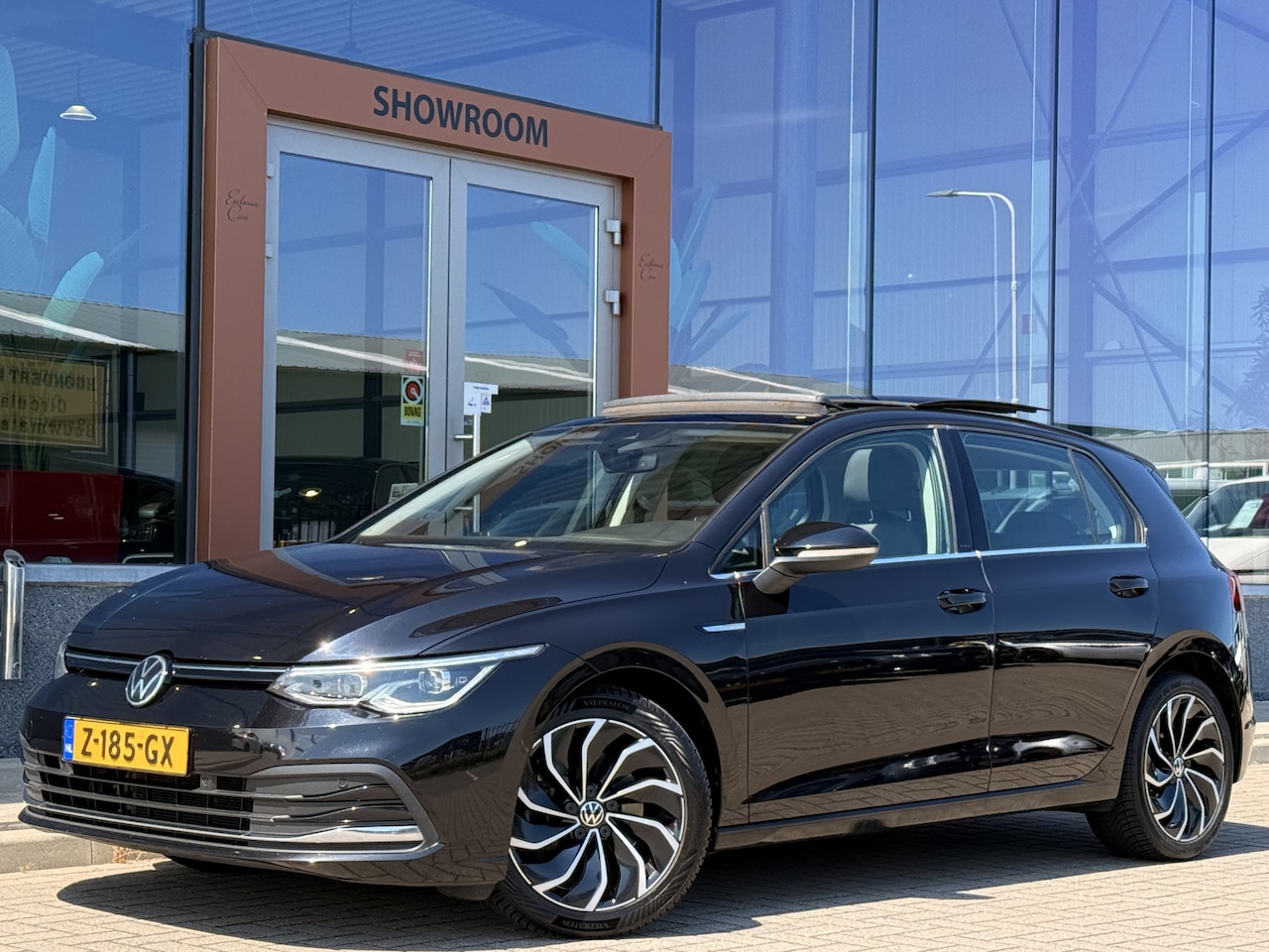 Volkswagen Golf - 1.5 TSI 1st Edition | Pano | Stoel/Stuurverwarming | ACC | Massage | Memory | Sfeerverlich - AutoWereld.nl