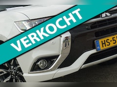 Mitsubishi Outlander - 2.0 PHEV Instyle Plus - White Pearl Metallic - Topstaat