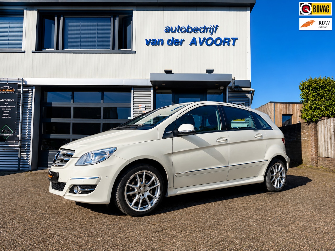 Mercedes-Benz B-klasse - 180 BlueEFFICIENCY Business CLass 180 BlueEFFICIENCY Business CLass - AutoWereld.nl