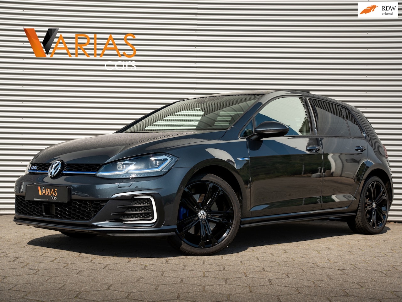 Volkswagen Golf - 1.4 TSI PHEV GTE Pano Lane Keyless Blindspot Navi - AutoWereld.nl
