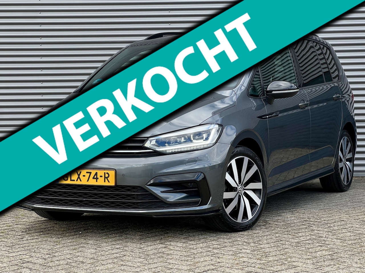 Volkswagen Touran - 1.5 TSI Highline Business R 7P. | 2X R-Line | Dynamisch onderstel | Black Style | Camera - AutoWereld.nl