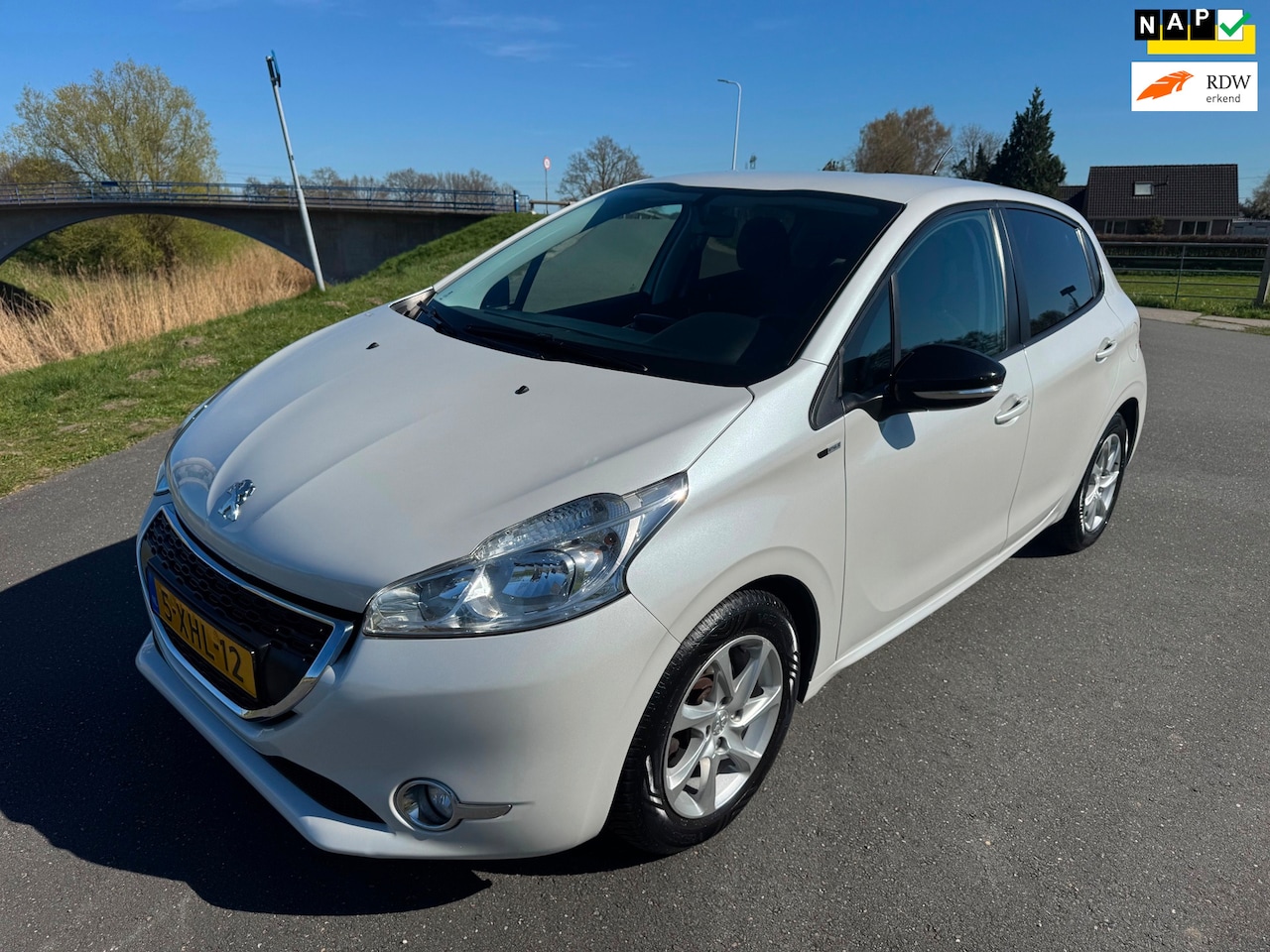 Peugeot 208 - 1.2 Vti Style 1.2 VTi Style - AutoWereld.nl