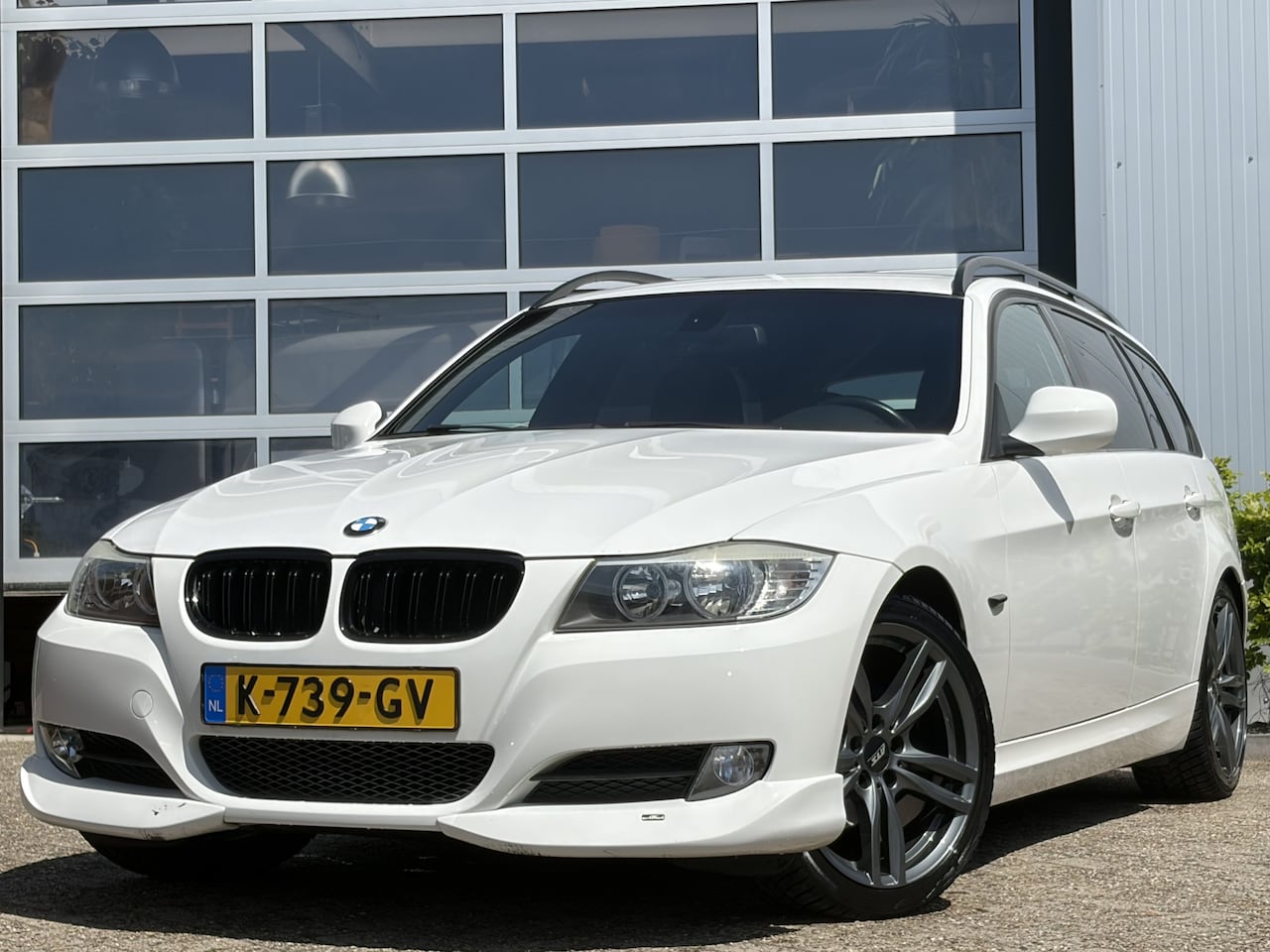 BMW 3-serie Touring - 318i Business Line 140pk | AC Schnitzer pakket | Apple Carplay/Android Auto | Bi-xenon kop - AutoWereld.nl