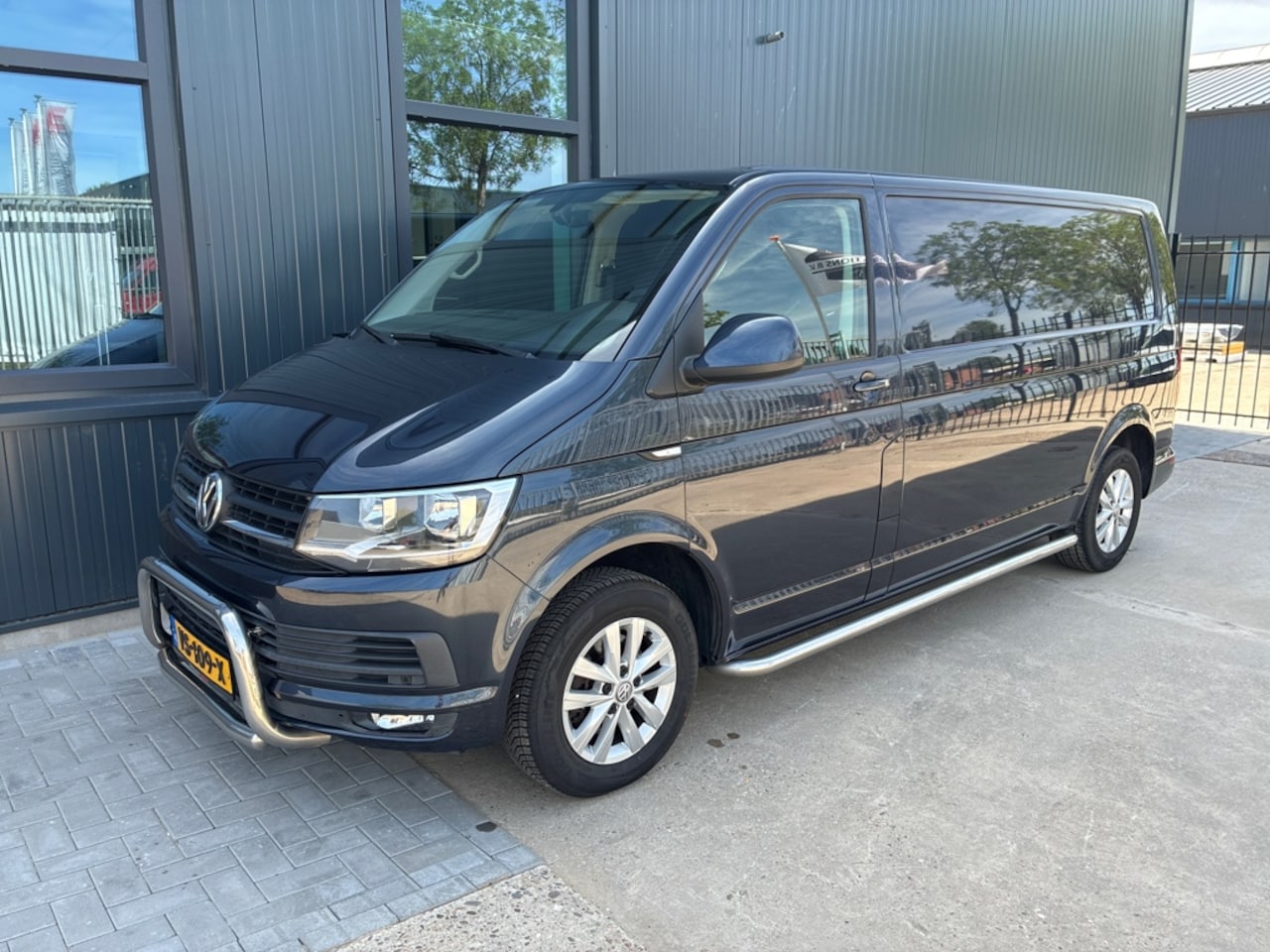 Volkswagen Transporter - 2.0 TDI L2H1 Highline 2.0 TDI L2H1 Highline 140PK - AutoWereld.nl