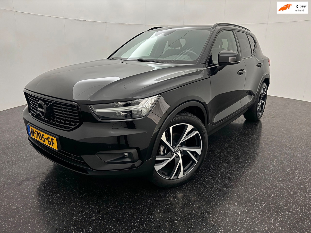 Volvo XC40 - 1.5 T3 AUT Inscription / Pilot Assist / Memory / Carplay / DAB - AutoWereld.nl