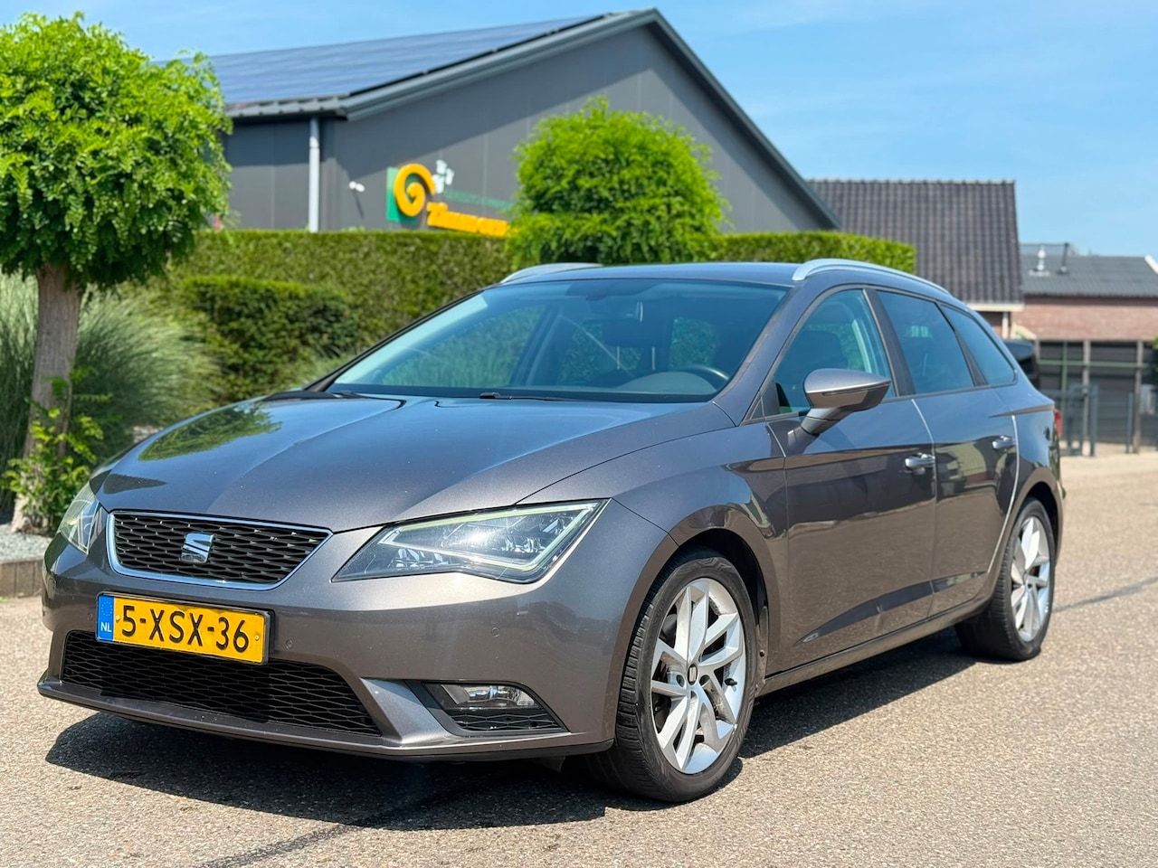 SEAT Leon ST - 1.6 TDI Ecomotive Lease Sport 2014 Navi/Clima/Lmv - AutoWereld.nl