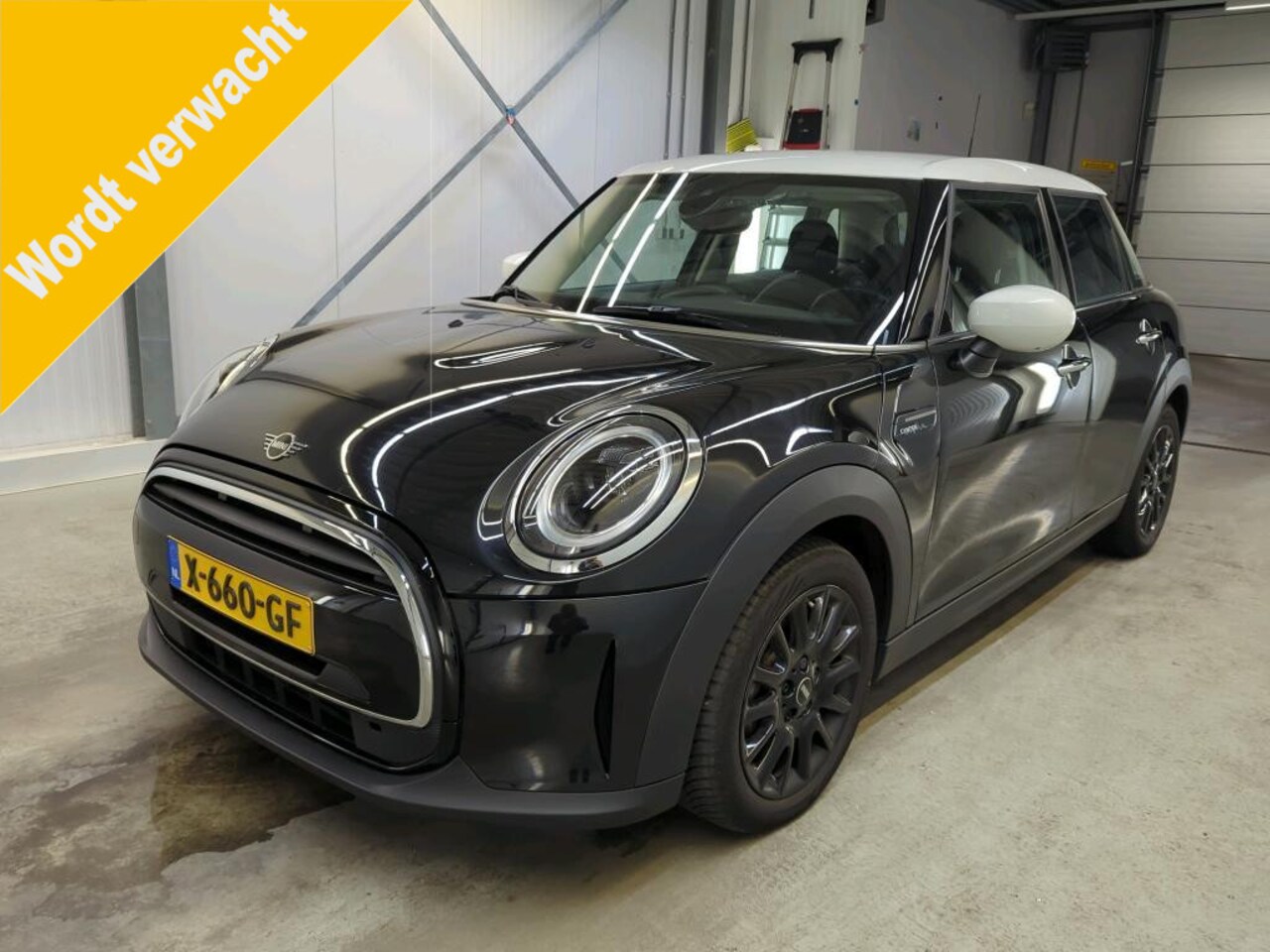 MINI 5-Deurs - 1.5 Cooper Camden Edition - AutoWereld.nl