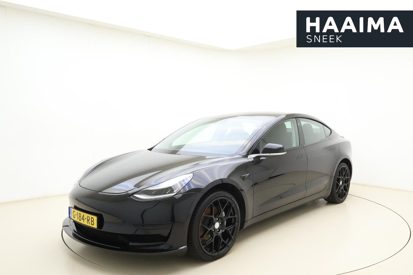 Tesla Model 3 - Standard RWD Plus 60 kWh | Trekhaak | Panoramadak | SOH 88,4% | Elektrische best.stoel | L - AutoWereld.nl