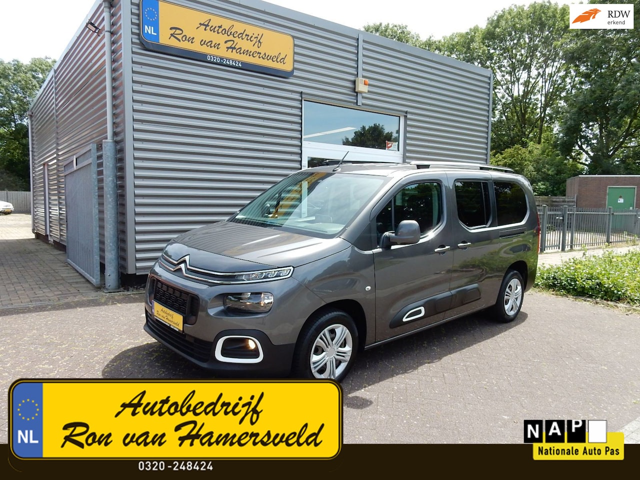 Citroën Berlingo XL - 1.2 PT SHINE*7 PERS*NAVI*CR CONTR*TREKH*1e EIG* - AutoWereld.nl