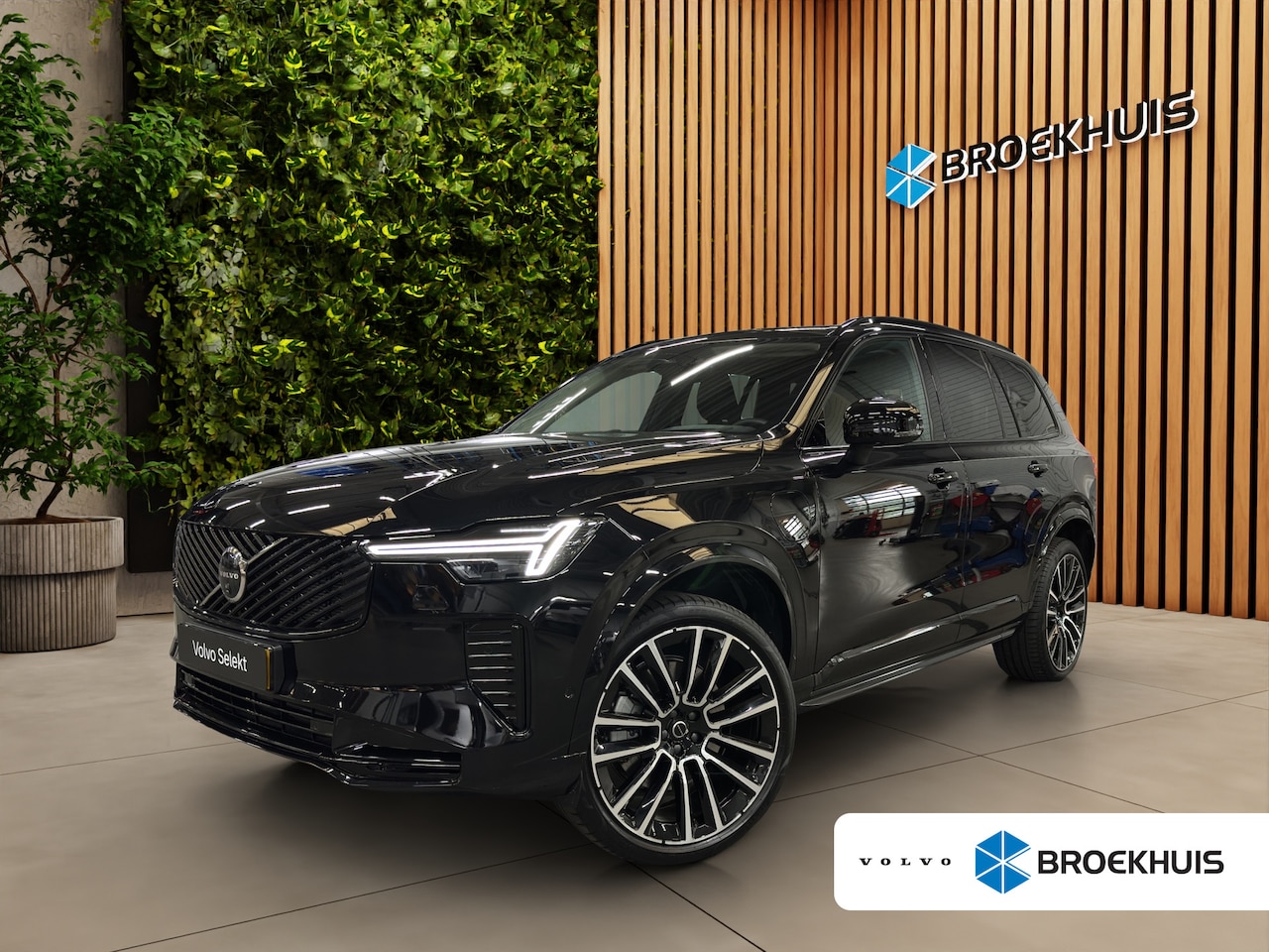 Volvo XC90 - 2.0 T8 Plug-in hybrid AWD Ultra Dark Full option | Luchtvering | Bowers&Wilkins | Stoelmas - AutoWereld.nl