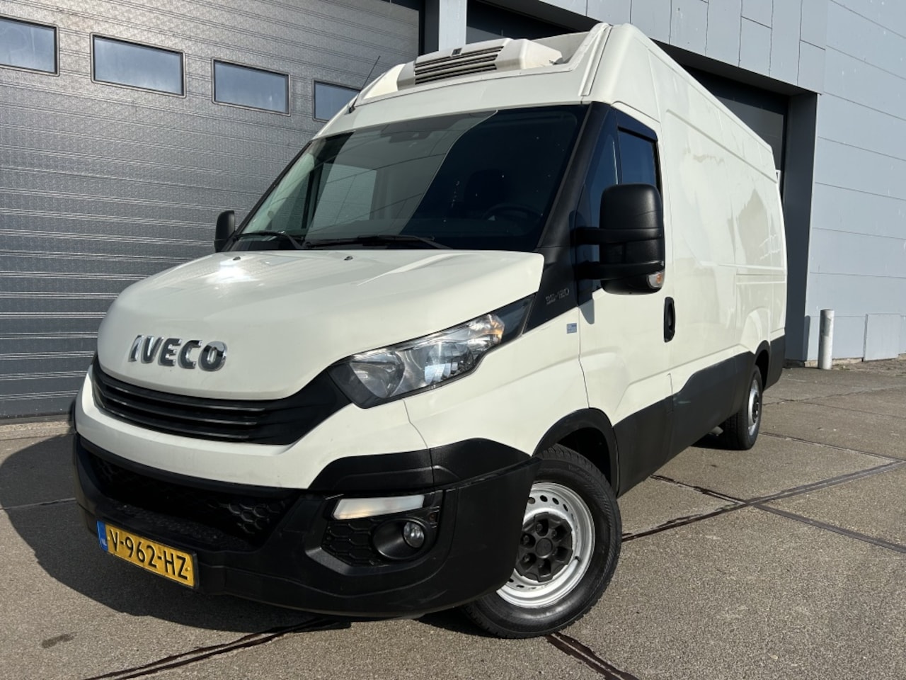 Iveco Daily - 35S12V 2.3 352 H2 Automaat KOELWAGEN TOP! - AutoWereld.nl