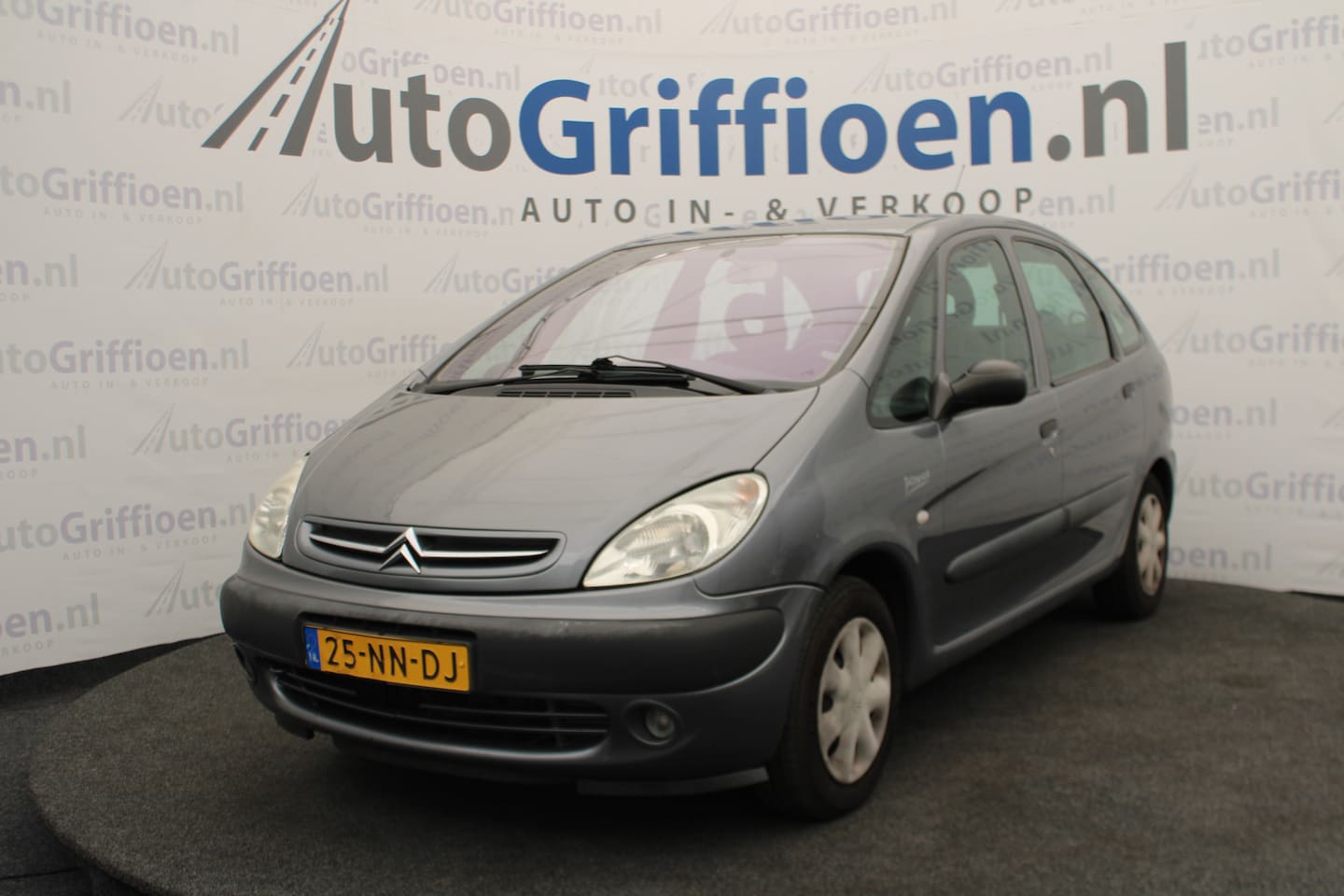 Citroën Xsara Picasso - 2.0i-16V Différence 2 nette automaat met nieuwe APK bij aflevering - AutoWereld.nl