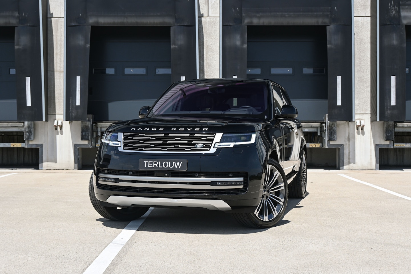 Land Rover Range Rover - 4.4 P530 Autobiography MHEV - AutoWereld.nl