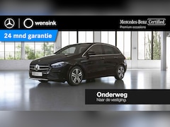 Mercedes-Benz B-klasse - 180 Business Solution Luxury | Panoramadak | Trekhaak | Memory | Multibeam | Keyless | Wid