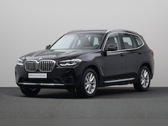 BMW X3 - xDrive20i High Executive | Achterruitrijcamera | Live Cockpit Plus | Sportstoelen | Parkin