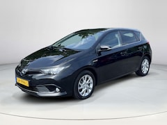 Toyota Auris - 1.8 Hybride Dynamic | Navigatie | Achteruitrijcamera | Dealer onderhouden