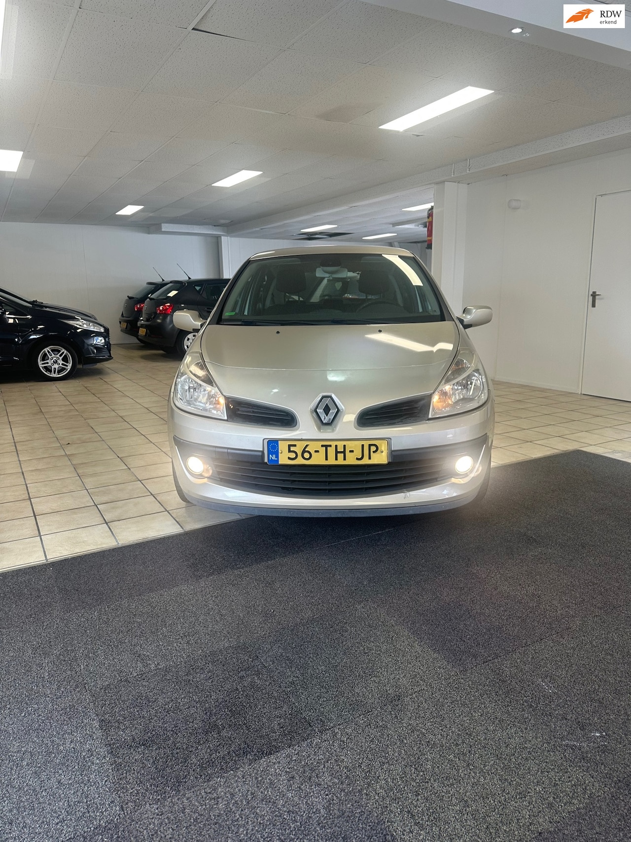Renault Clio - 1.6-16V Privilège.AUTOMAAT,Airco - AutoWereld.nl