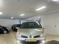 Renault Clio - 1.6-16V Privilège.AUTOMAAT, Airco
