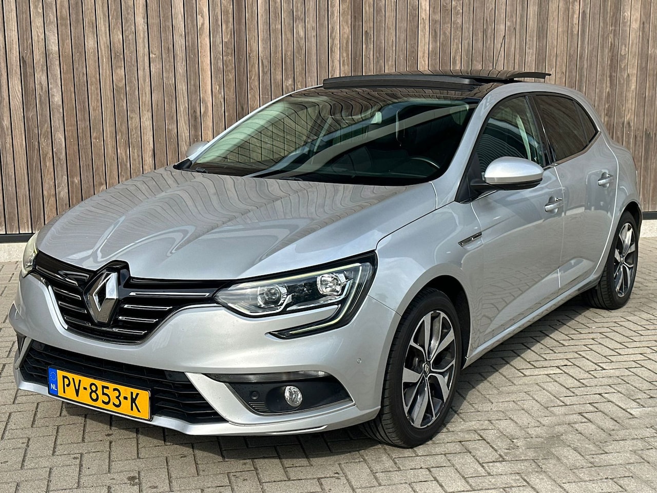 Renault Mégane - 1.2 TCe Bose | PANO | LED | GROOT NAVI | - AutoWereld.nl