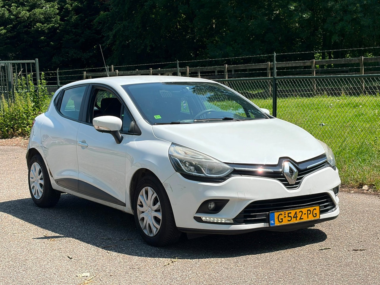 Renault Clio - 1.5 dCi Ecoleader Limited 1.5 dCi Ecoleader Limited - AutoWereld.nl