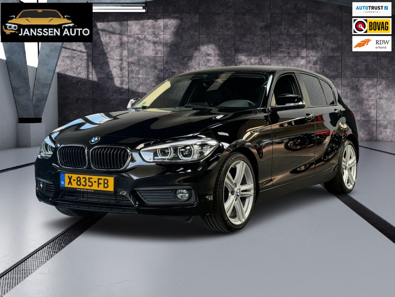 BMW 1-serie - 118i Centennial High Executive | Navi | Stoelverwarming | Automaat | 18 Inch - AutoWereld.nl