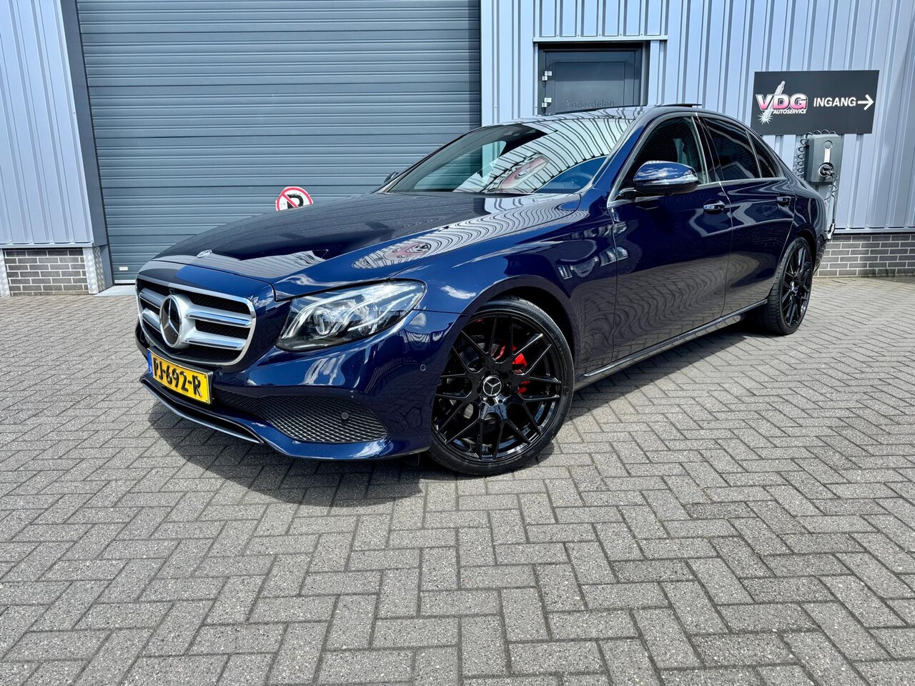 Mercedes-Benz E-klasse - 220 d Business Solution Panoramadak - AutoWereld.nl