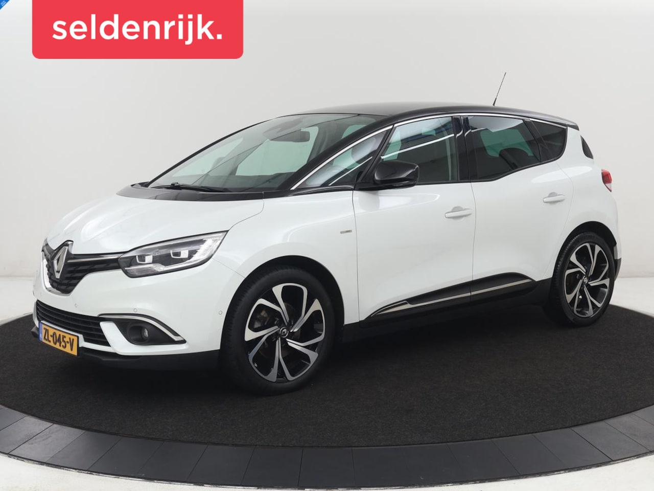 Renault Scénic - 1.3 TCe Bose | Carplay | Camera | Trekhaak | Navigatie | LED | LM | Half Leer | Climate co - AutoWereld.nl