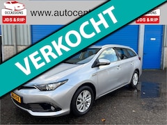Toyota Auris - 1.8 Hybrid Dynamic Ultimate station