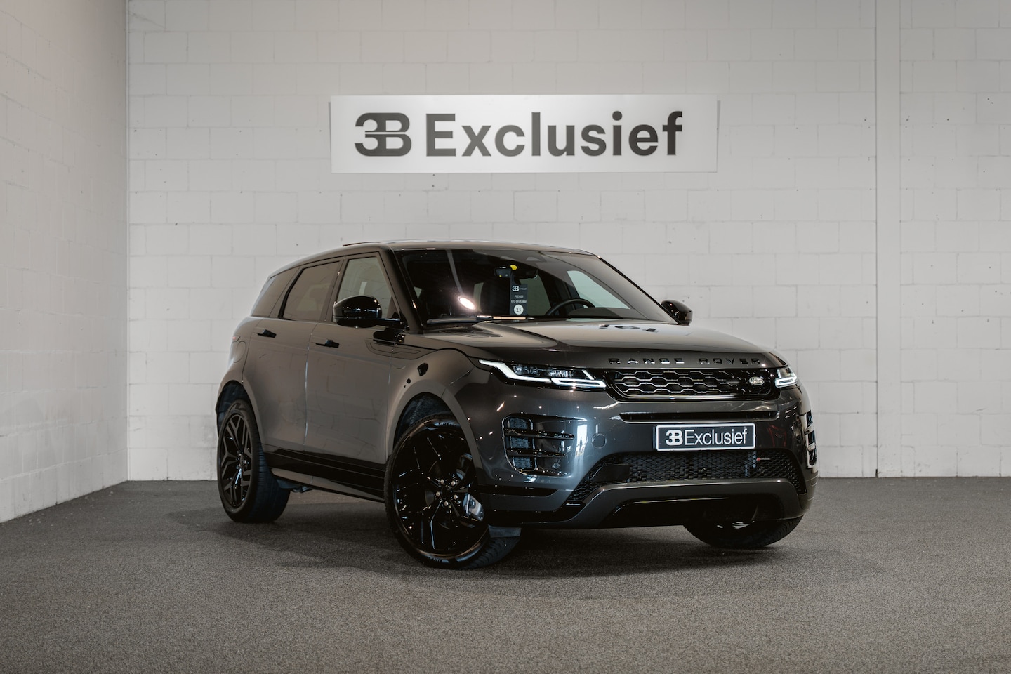 Land Rover Range Rover Evoque - P300e AWD R-Dynamic HSE aut. Pan.dak | mer. soundsystem | black-line - AutoWereld.nl