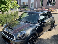 MINI 3-Deurs - 1.6 Cooper S Chilli Xenon/Leder/Panoramadak/Navigatie