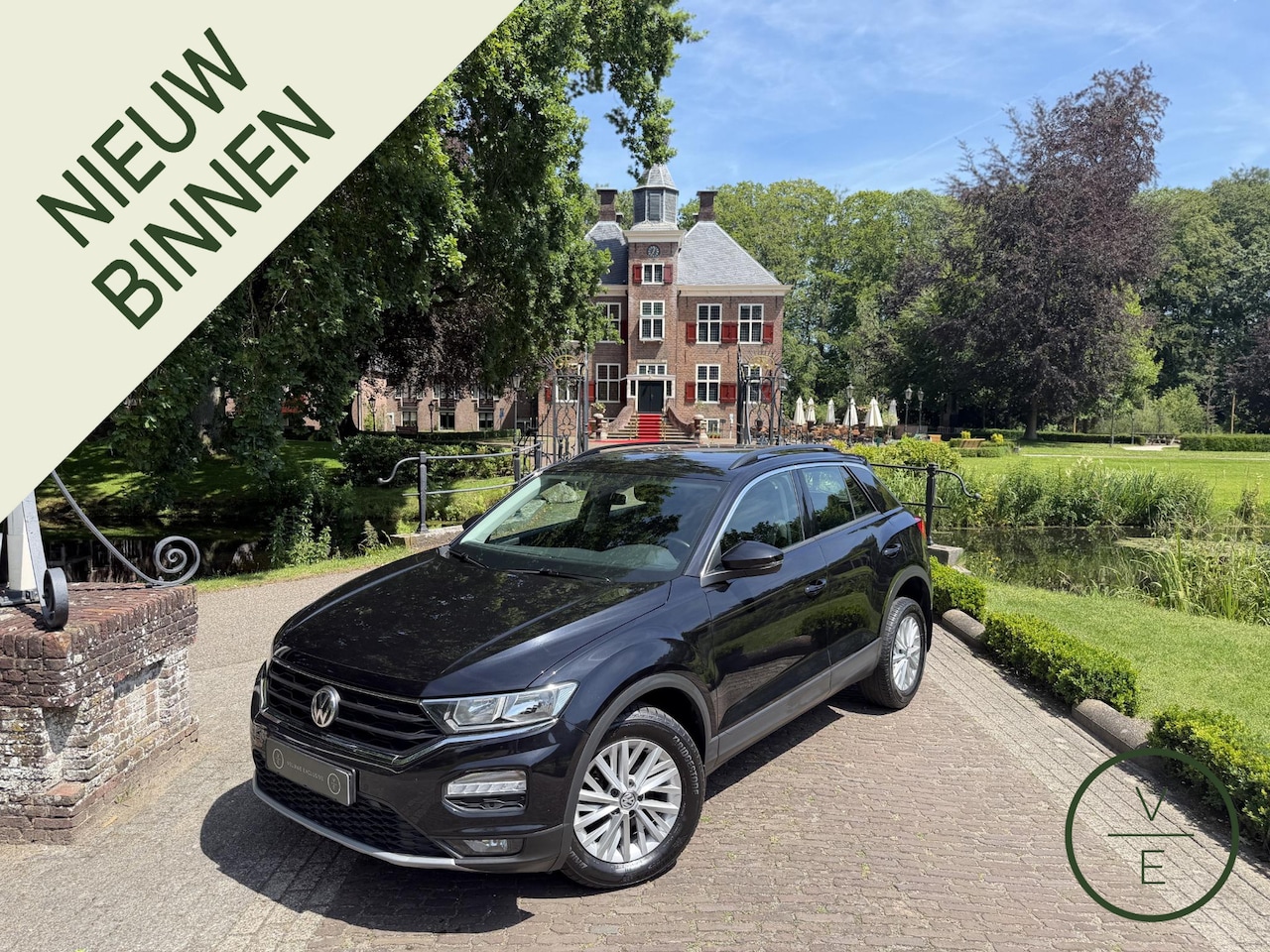 Volkswagen T-Roc - 1.5 TSI Style | Adaptive | Clima | Trekhaak | Dealer Onderhouden | - AutoWereld.nl