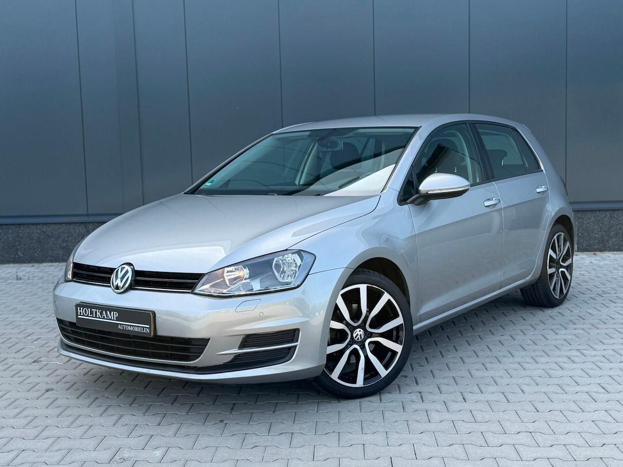 Volkswagen Golf - 1.2 TSI Highline | AIRCO | STOELVERWARMING | ELEKTRISCHE RAMEN - AutoWereld.nl