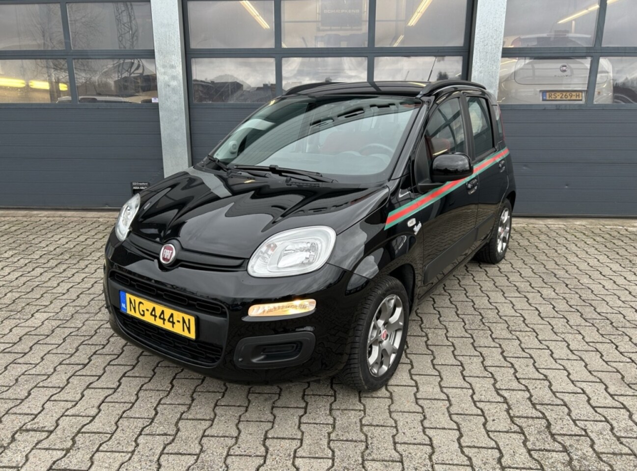 Fiat Panda - 0.9 Turbo TwinAir 80pk Lounge by Gucci - AutoWereld.nl