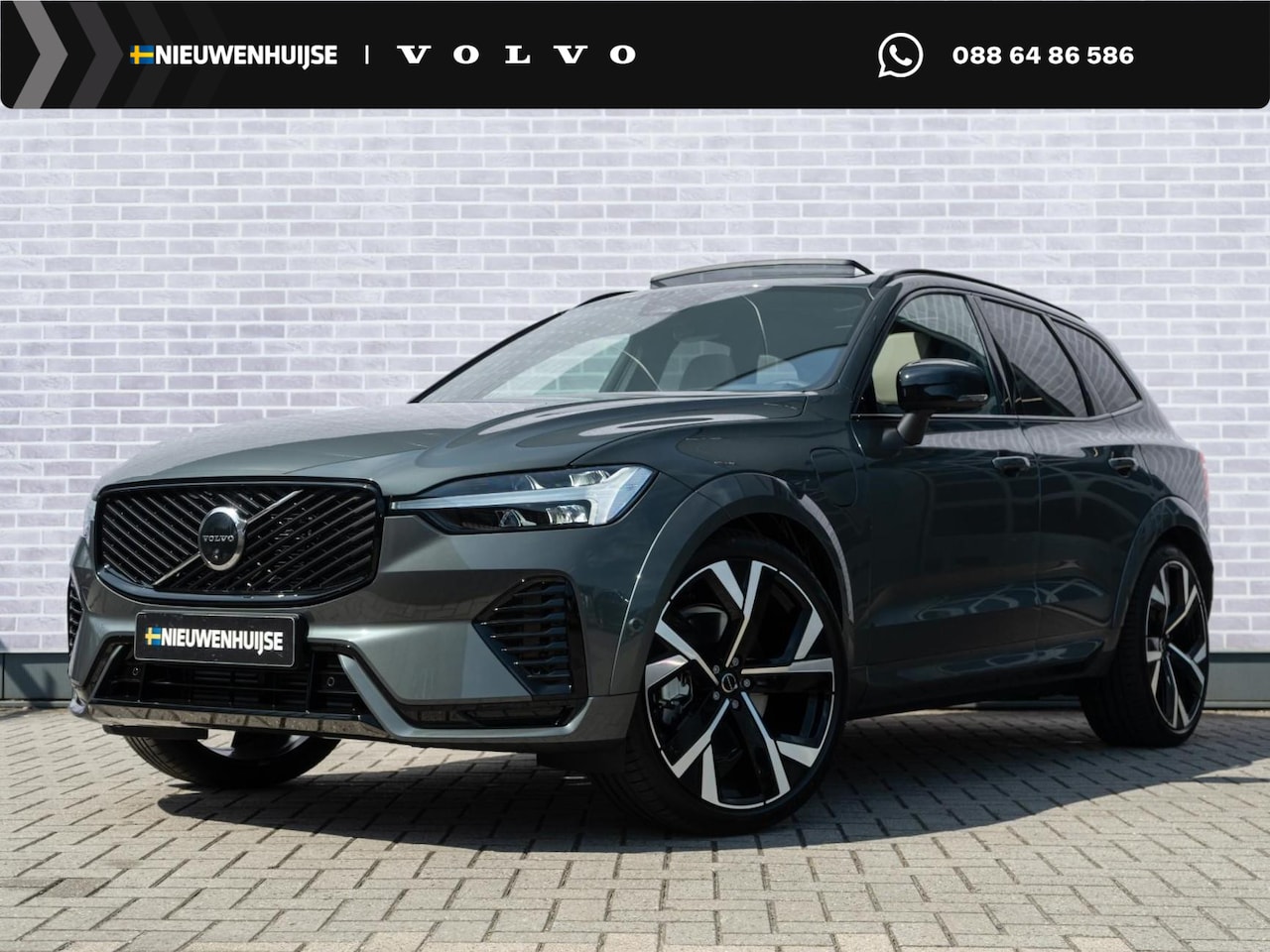 Volvo XC60 - T8 Plug-in hybrid AWD Ultra Dark Executive Edition | Luchtvering | 22" | Gelamineerd Glas - AutoWereld.nl