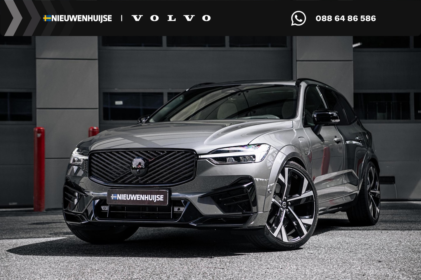 Volvo XC60 - T8 Plug-in hybrid AWD Ultra Dark Executive HEICO Edition | Luchtvering | 22" | Gelamineerd - AutoWereld.nl