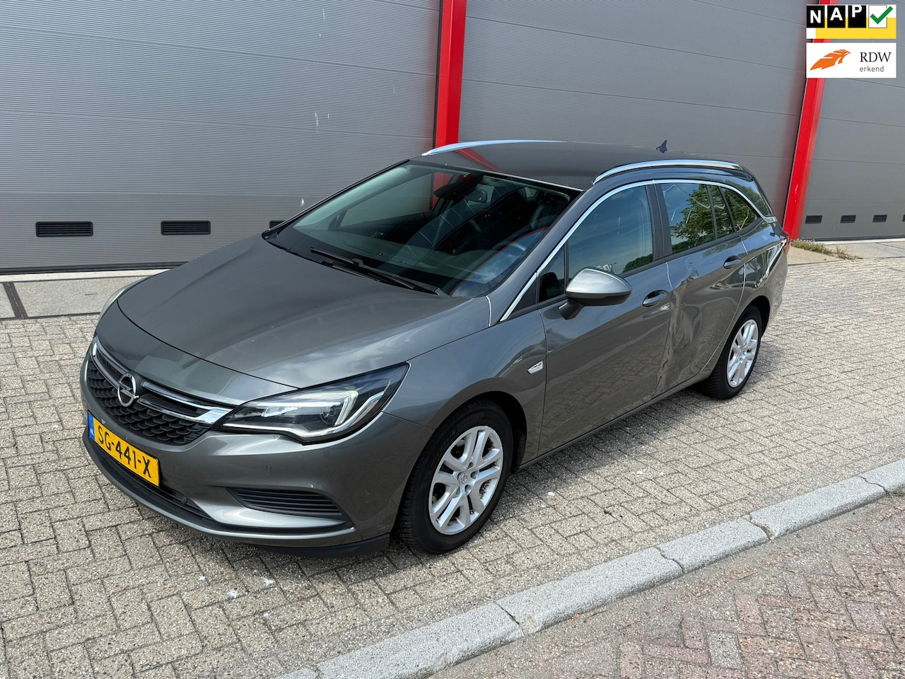 Opel Astra Sports Tourer - 1.6 CDTI Business 1.6 CDTI Business+ - AutoWereld.nl