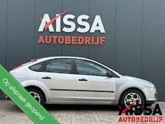 Ford Focus - 1.6-16V Champion 5 drs Airco Cruise Lm velgen Jaar Apk
