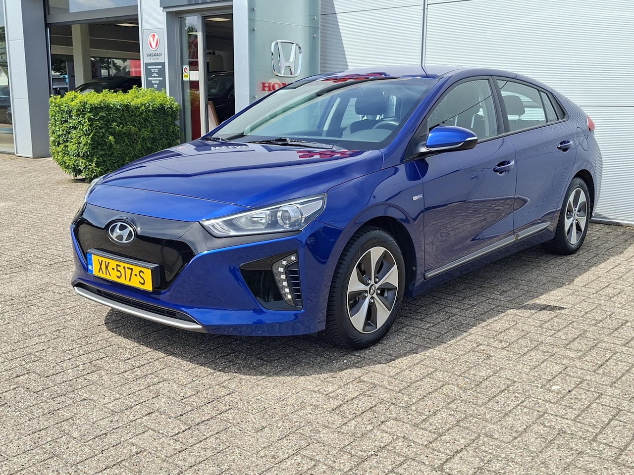 Hyundai IONIQ - Comfort EV - SOH 95% | Carplay | Adpt. Cruise | Cam. | All-seasons - AutoWereld.nl