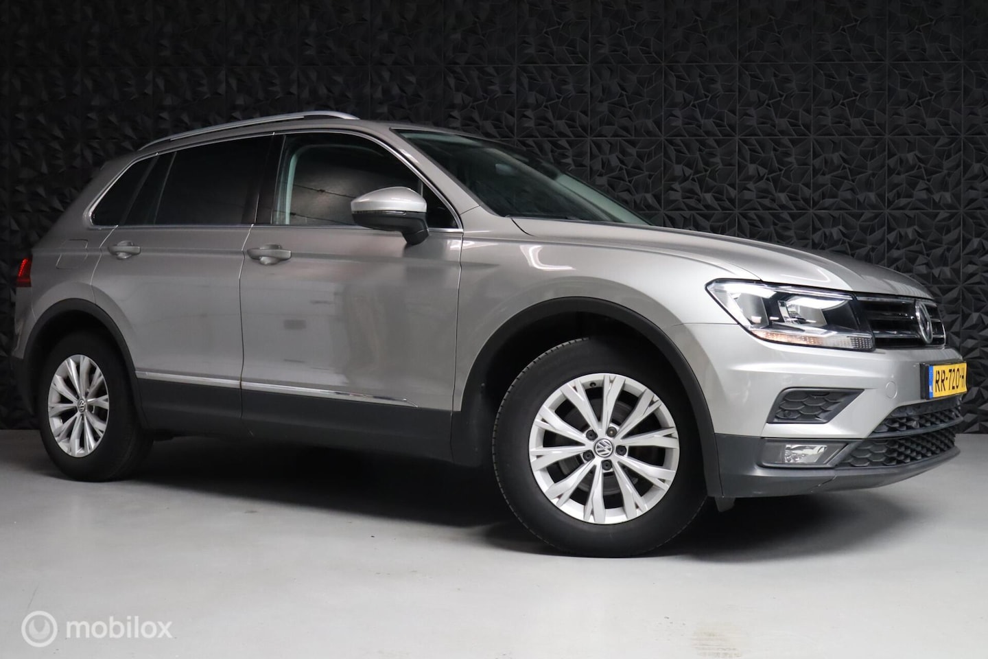 Volkswagen Tiguan - 1.4 TSI Comfortline Business | Carplay | - AutoWereld.nl