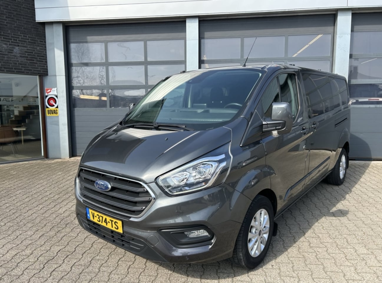Ford Transit Custom - GB 2.0 TDCi 170PK 300 L2H1 Automaat Limited - AutoWereld.nl